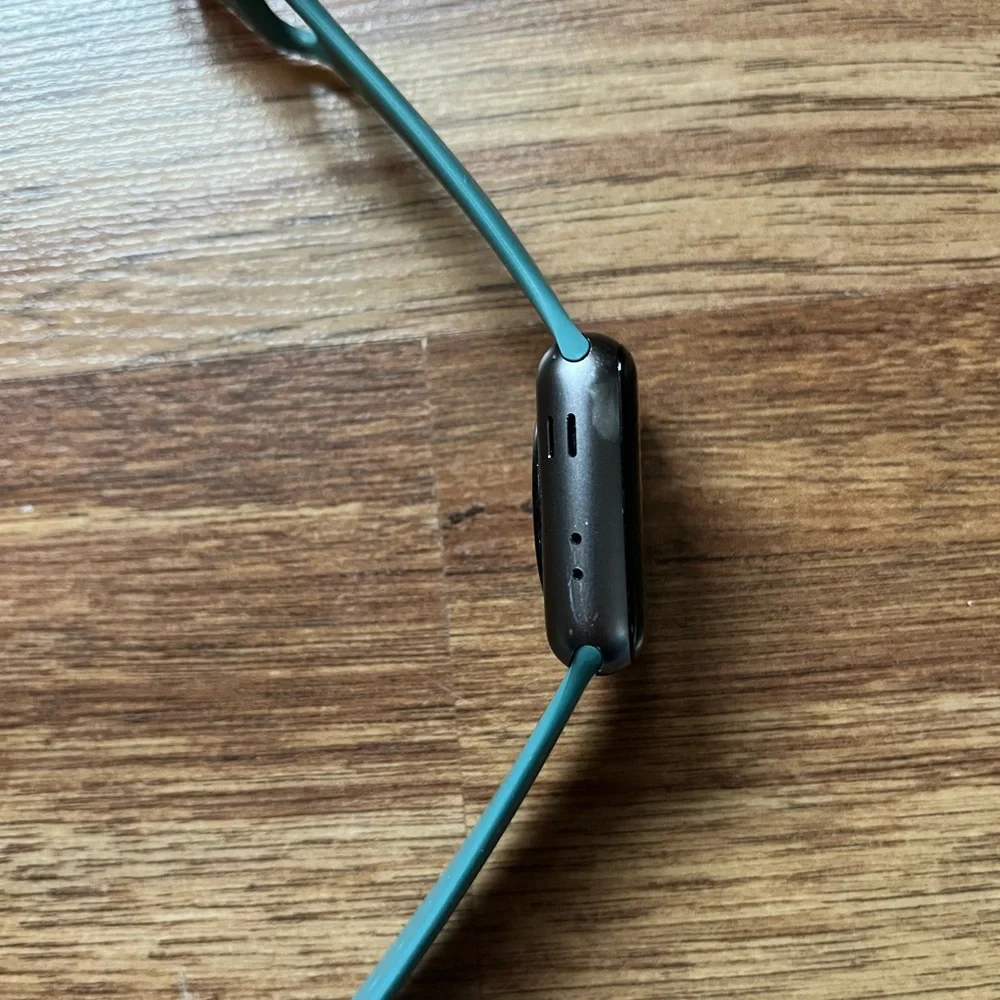 Apple Watch with Spare Bands and Charger - Picture 7 of 8